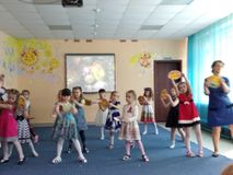 старшая группа "ВАСИЛИСА"